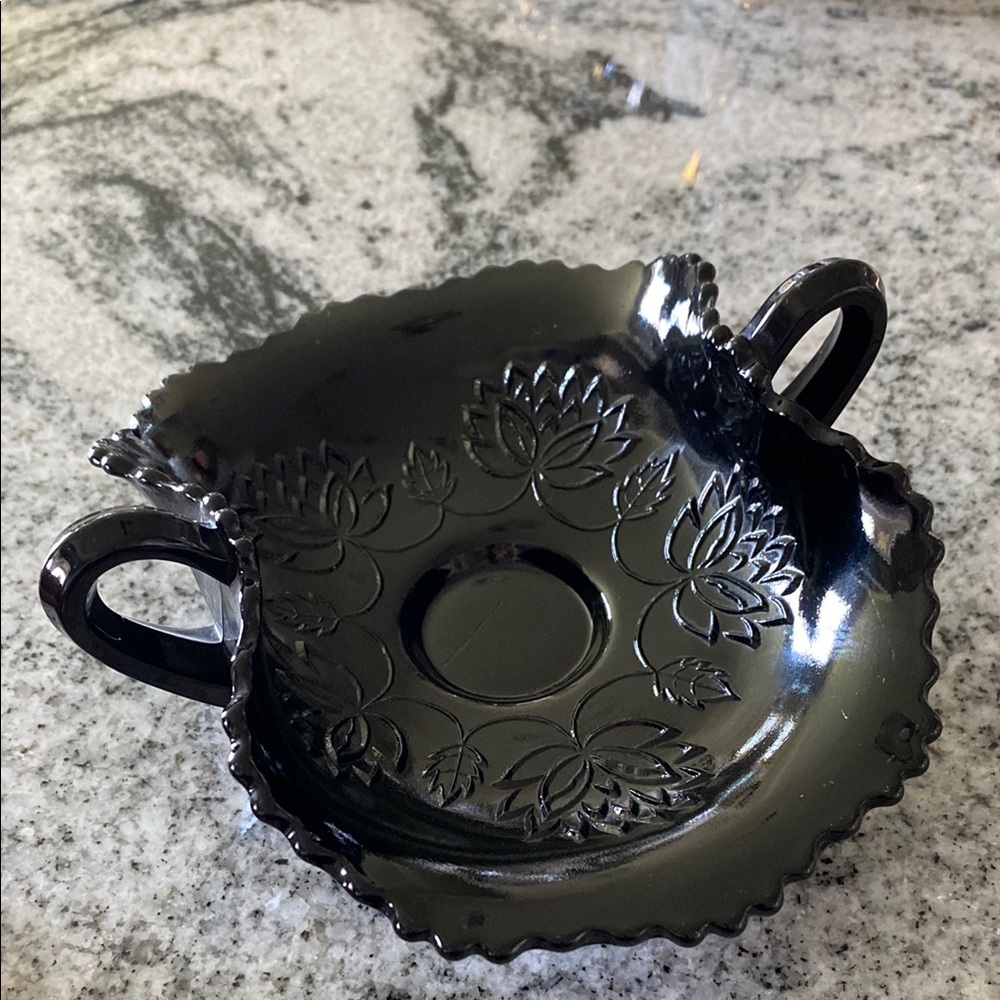 Vintage McKee Black Amethyst Glass “Autumn” Pattern 2 Handled Oval Bowl Dish! - Picture 1 of 7